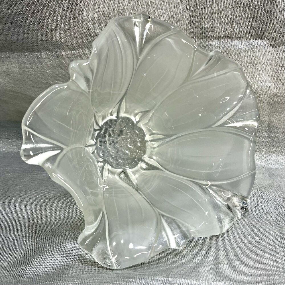 MIKASA Sunflower Frosted Petals Votive Holder/Bowl Candle Holder/Candy Dish